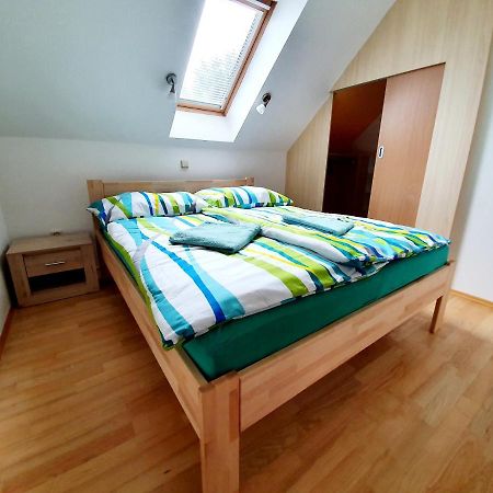 Apartmany Srni U Hlinska Глинско Экстерьер фото